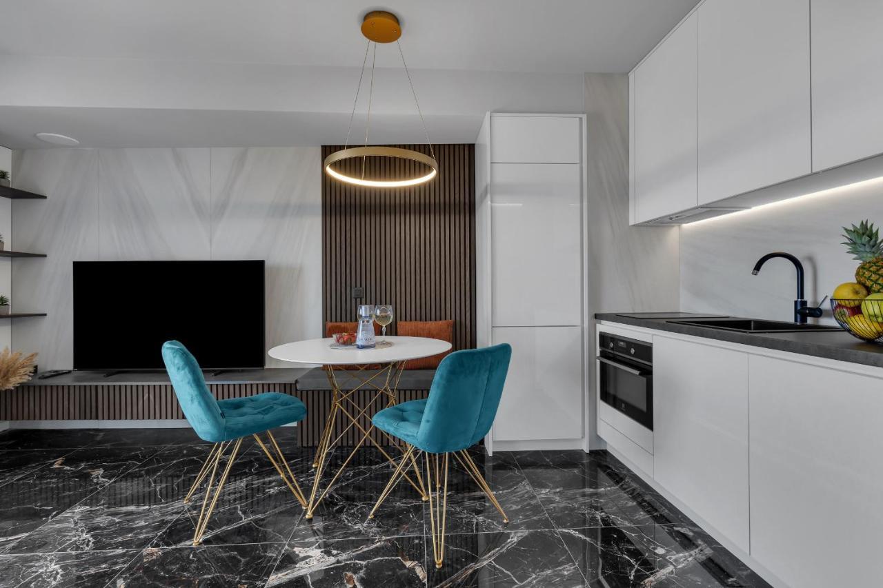 Lux Apartment Dolce Vita - Private Hottub Makarska Buitenkant foto