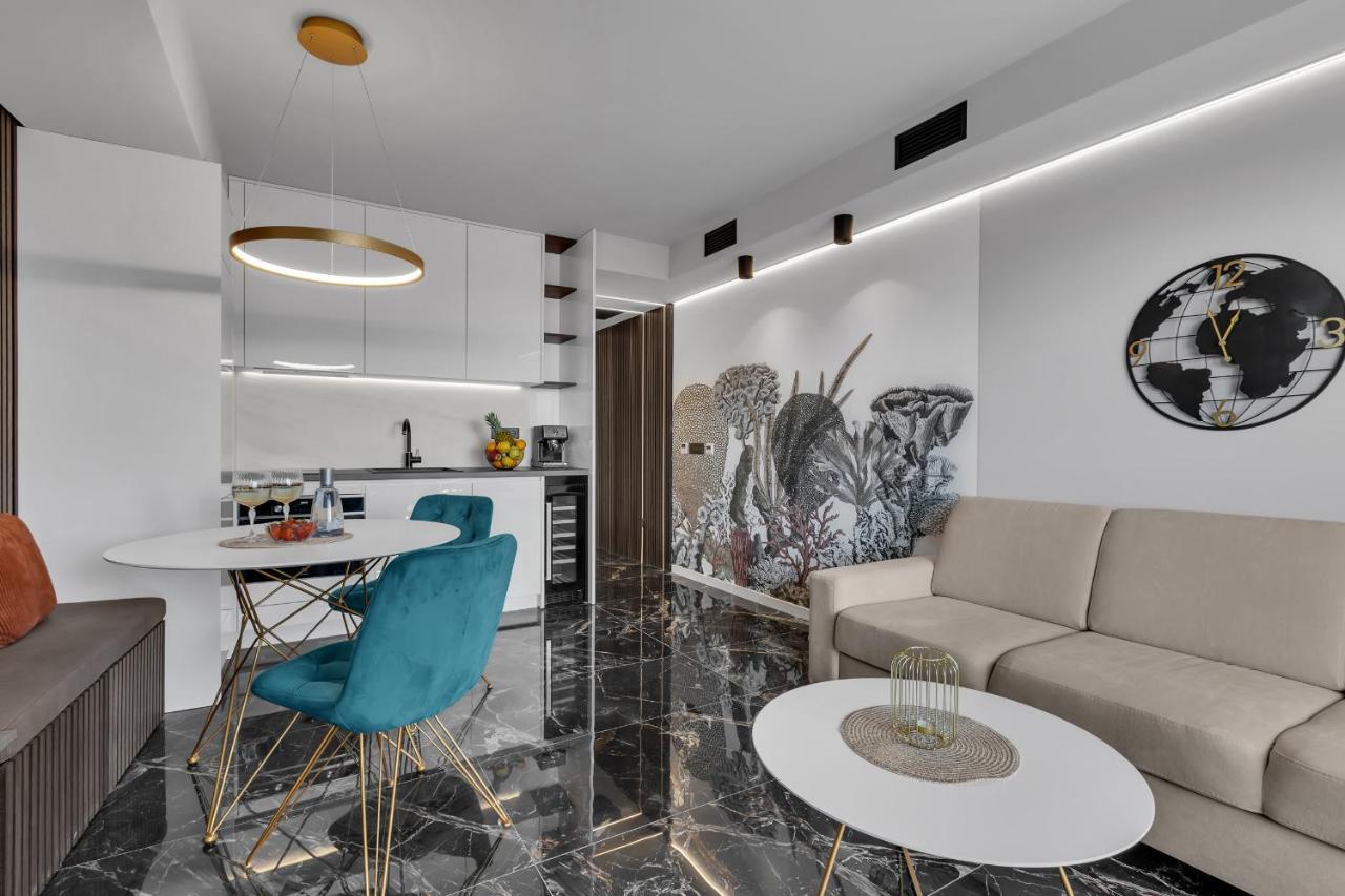 Lux Apartment Dolce Vita - Private Hottub Makarska Buitenkant foto